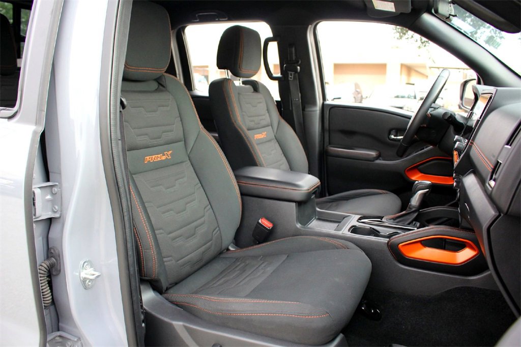 Used 2025 Nissan Frontier Pro-X image 22