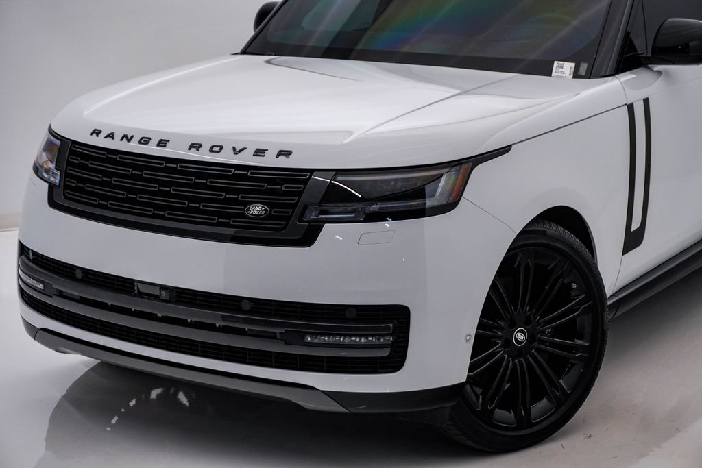 Used 2025 Land Rover Range Rover Long Wheelbase SE AWD/4WD image 4