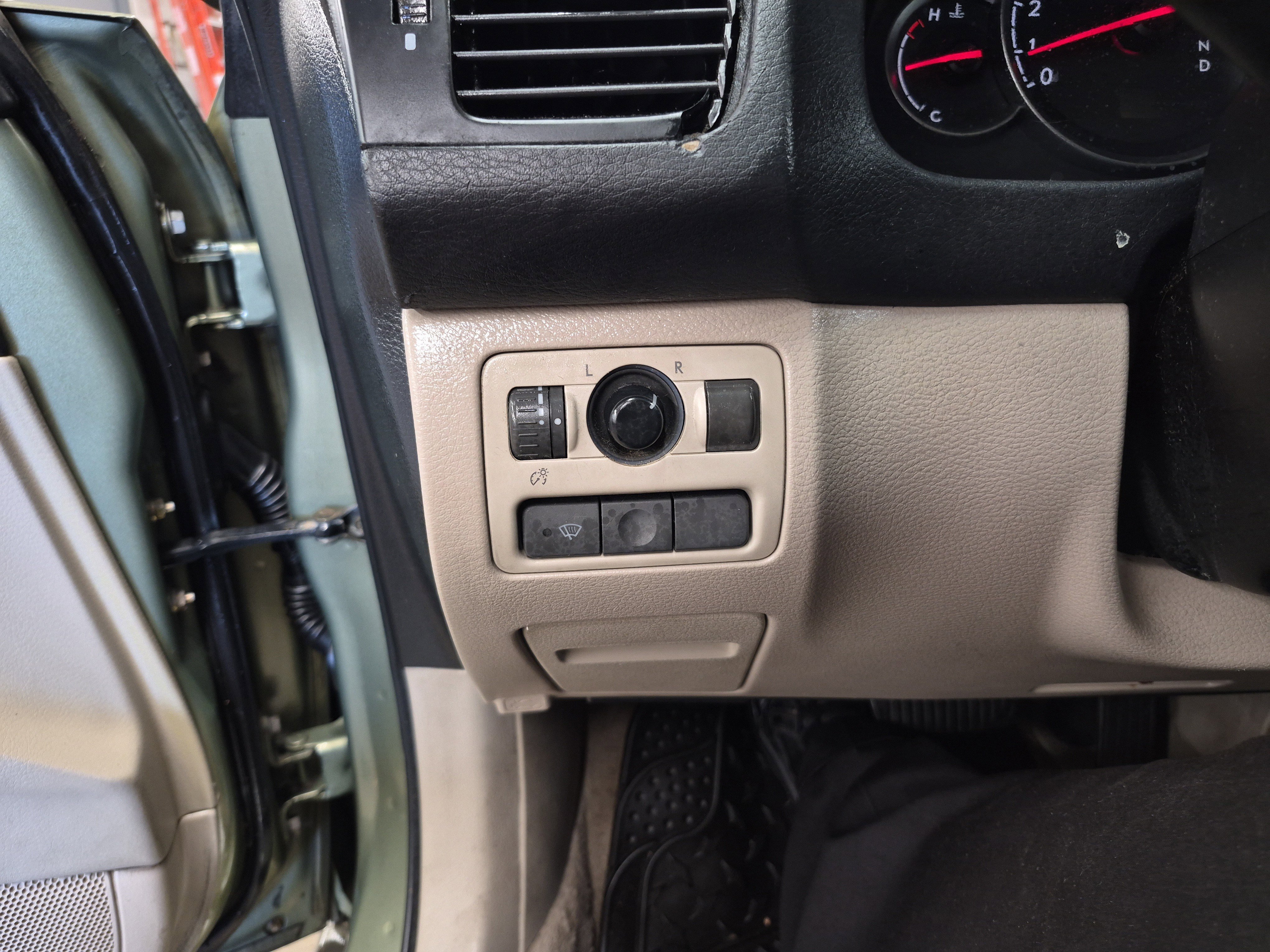 Used 2006 Subaru Outback 3.0R L.L. Bean AWD/4WD image 21