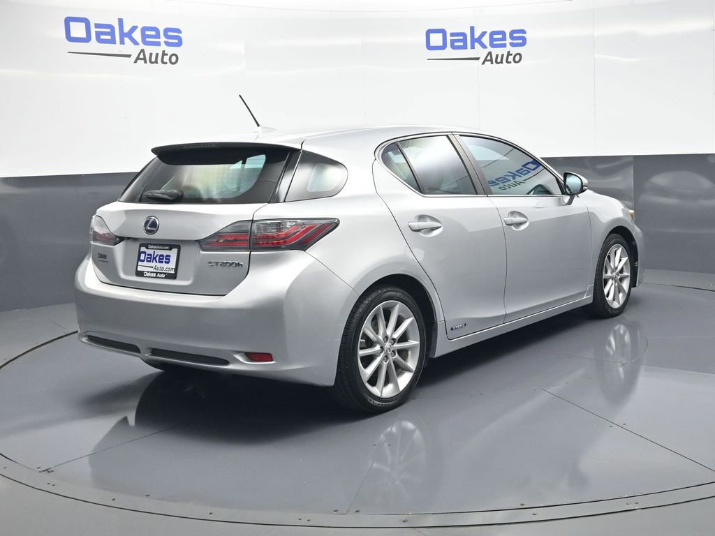 Used 2013 Lexus CT 200h w/ Premium Pkg w/Navigation FWD image 8