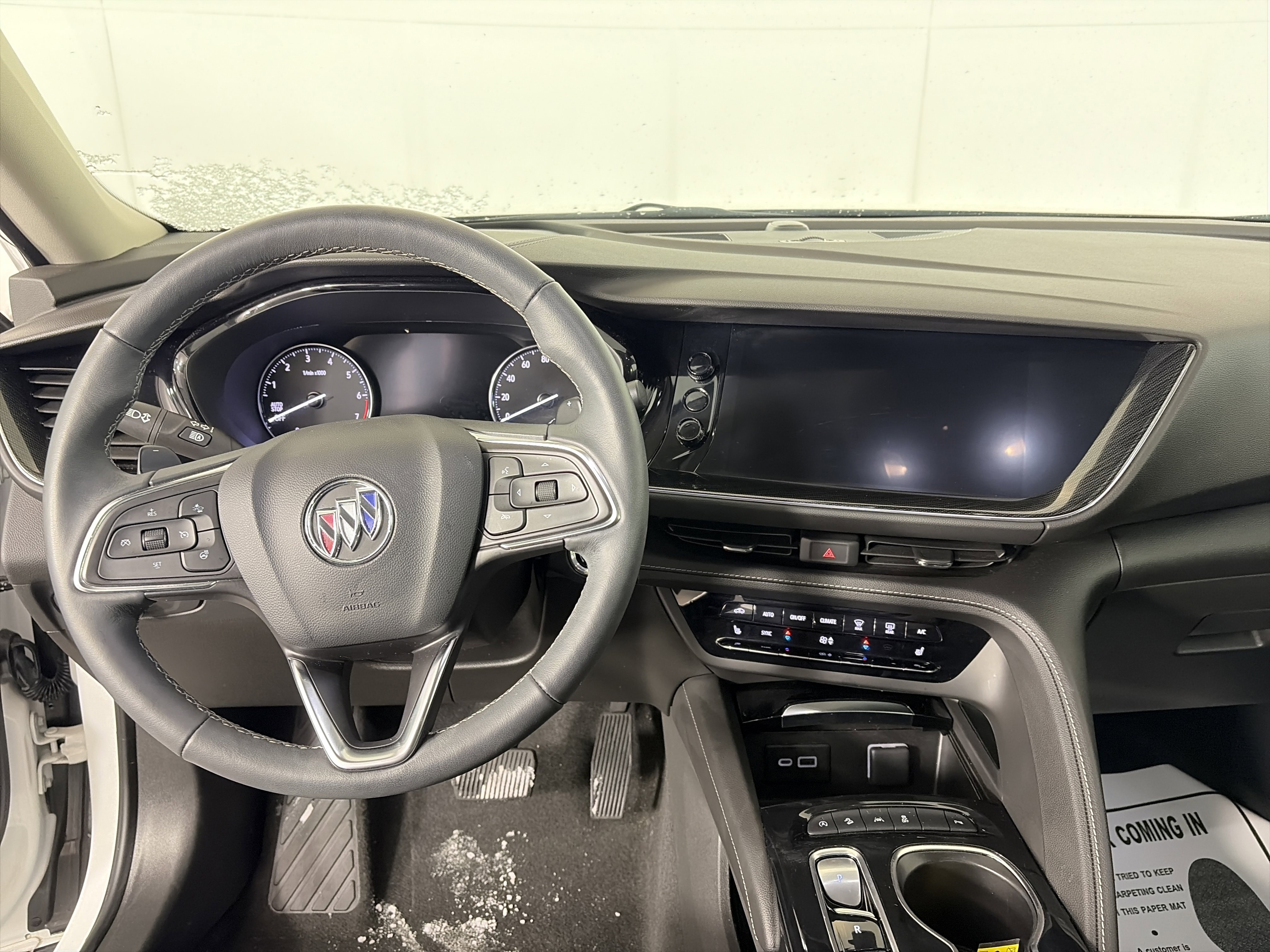 Used 2023 Buick Envision Essence image 3