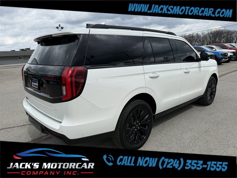 Used 2025 Ford Expedition Platinum w/ Stealth Appearance Package AWD/4WD image 9