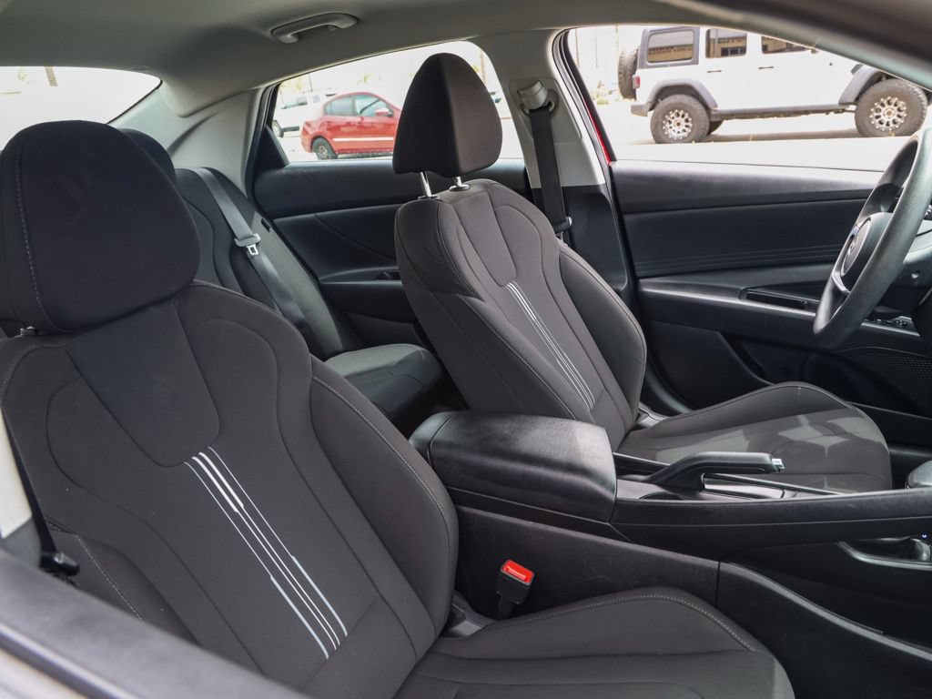 Used 2024 Hyundai Elantra SEL FWD image 20