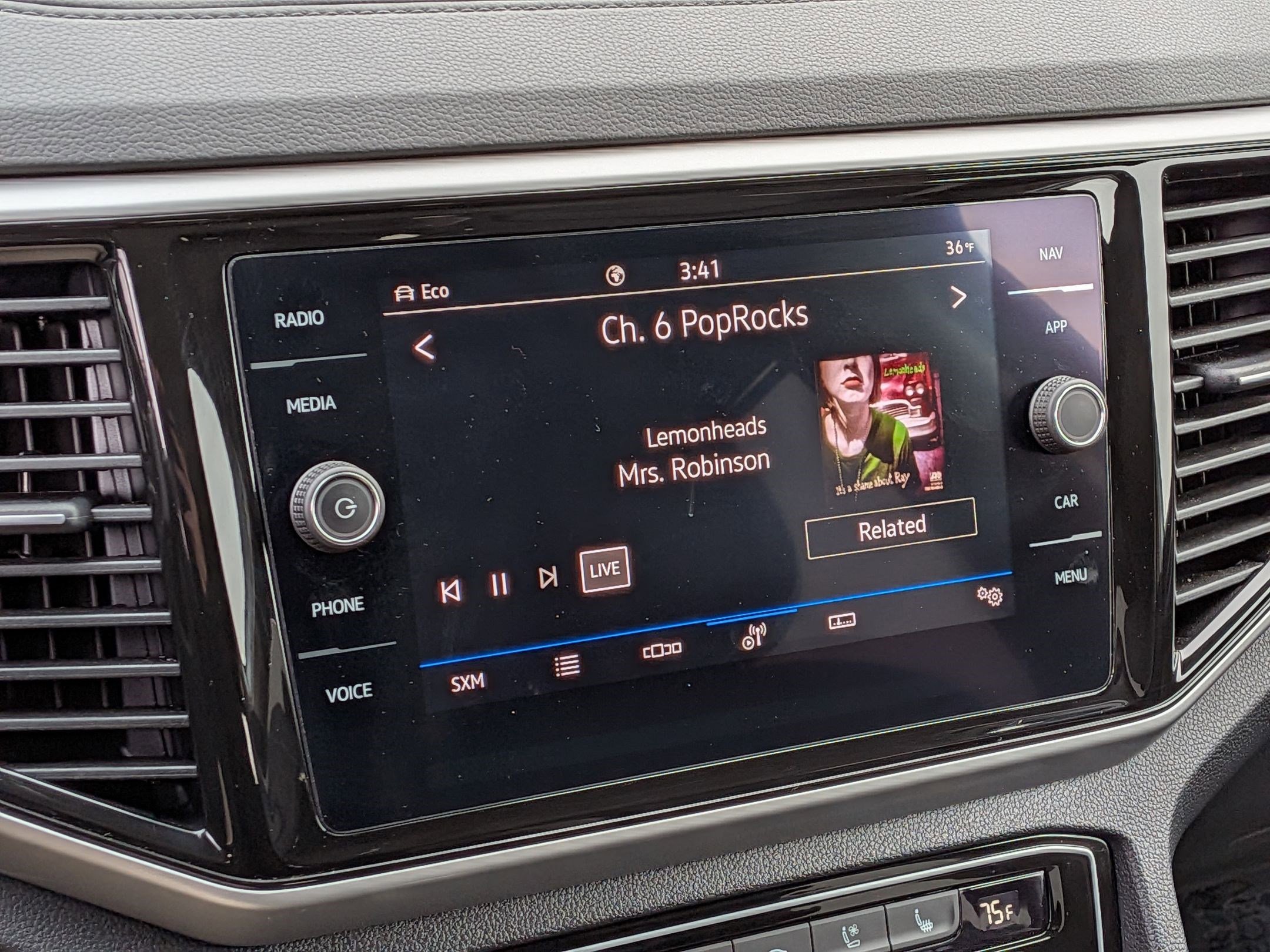 Used 2022 Volkswagen Atlas SEL Premium image 24