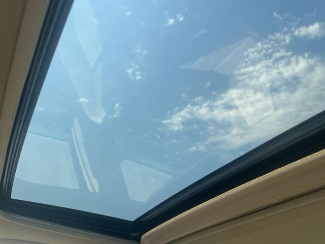 Used 2014 Toyota Camry XLE image 17