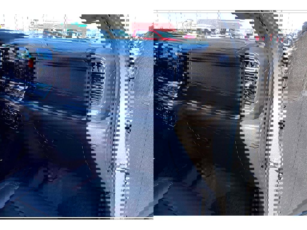 Used 2024 Chevrolet Silverado 3500 LTZ image 18