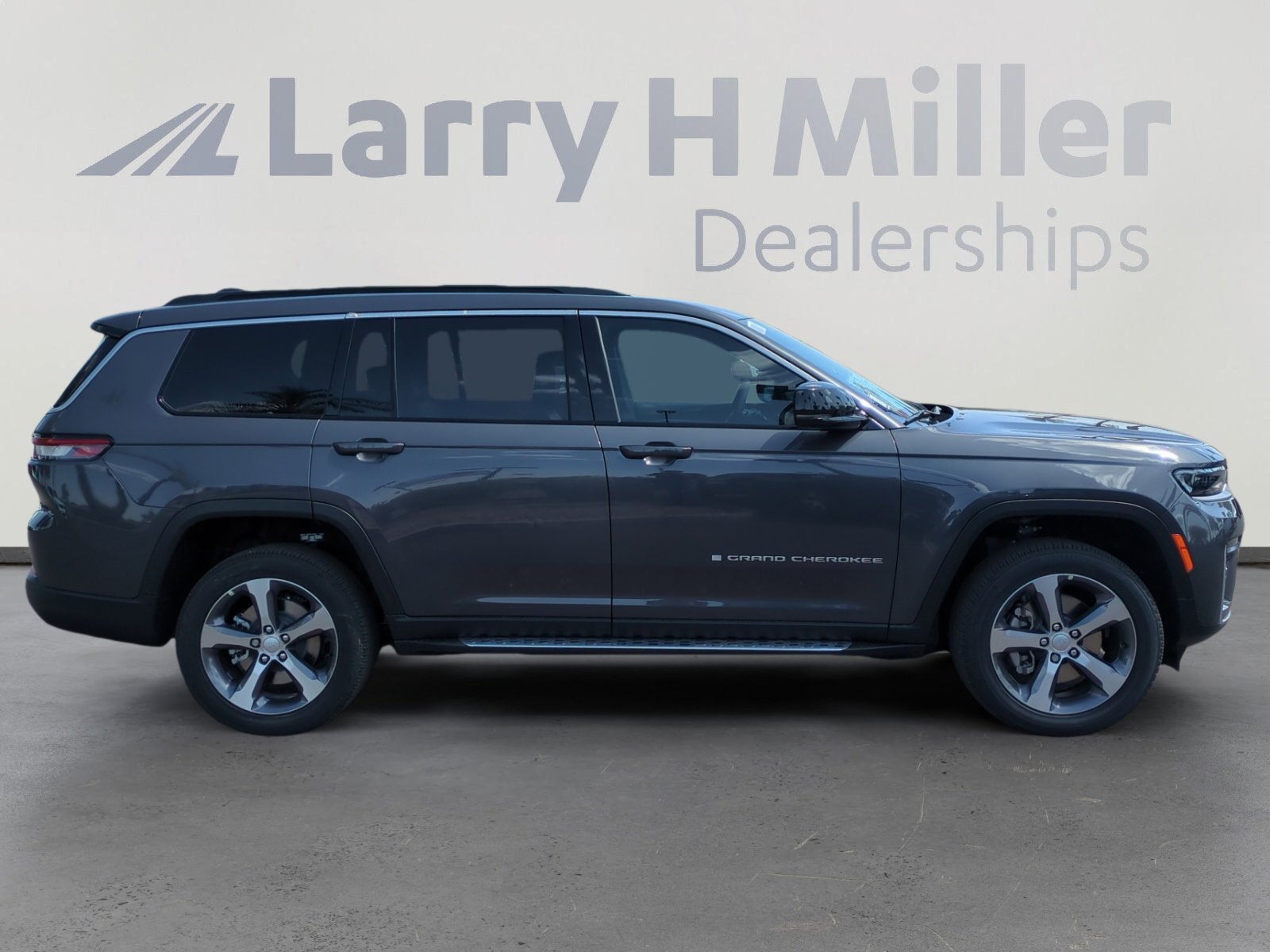 New 2026 Jeep Grand Cherokee L Limited AWD/4WD image 6