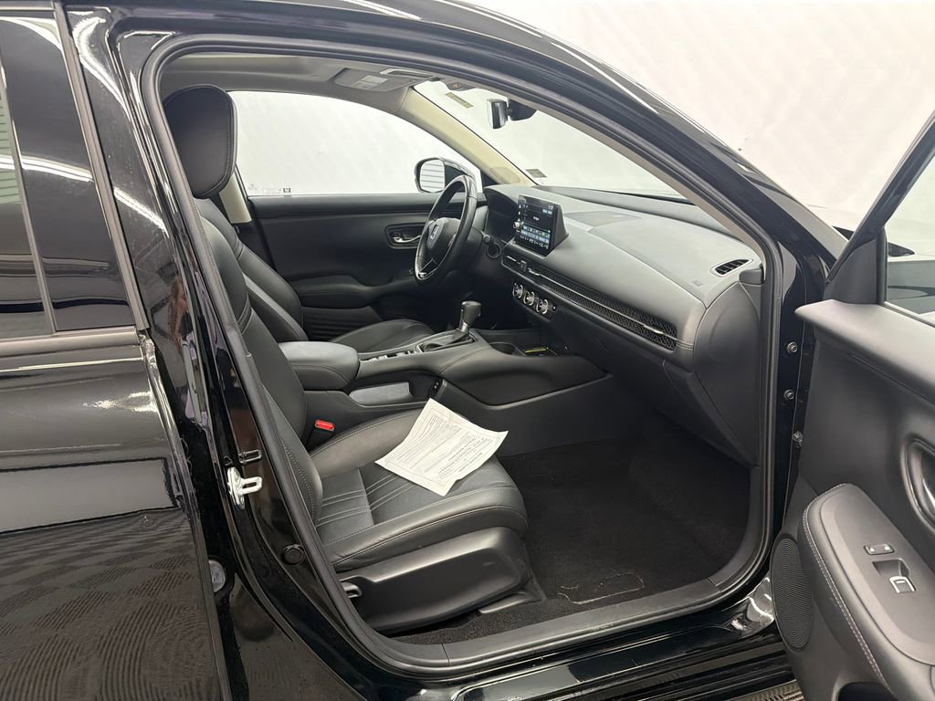 Used 2025 Honda HR-V EX-L image 14