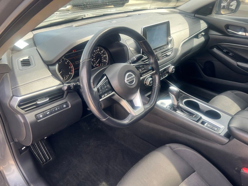 Used 2020 Nissan Altima 2.5 SV FWD image 6