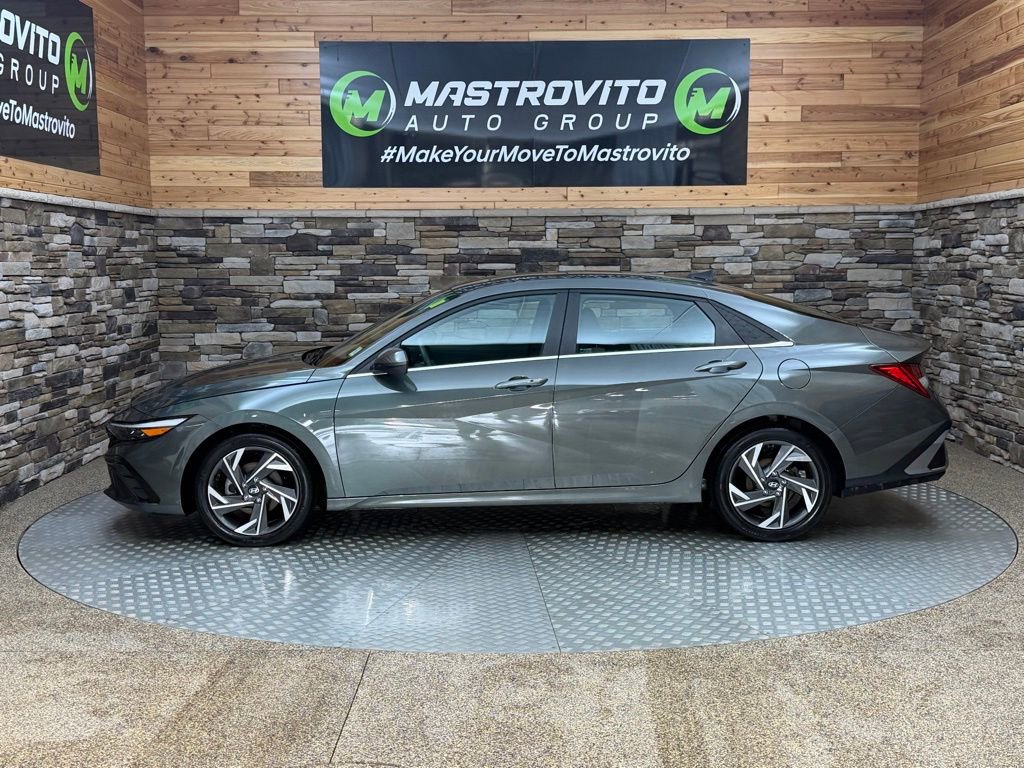 Used 2024 Hyundai Elantra SEL w/ Convenience Package image 6