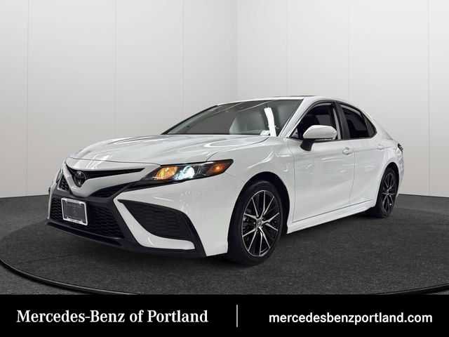 Used 2023 Toyota Camry SE w/ Cold Weather Package FWD video 1