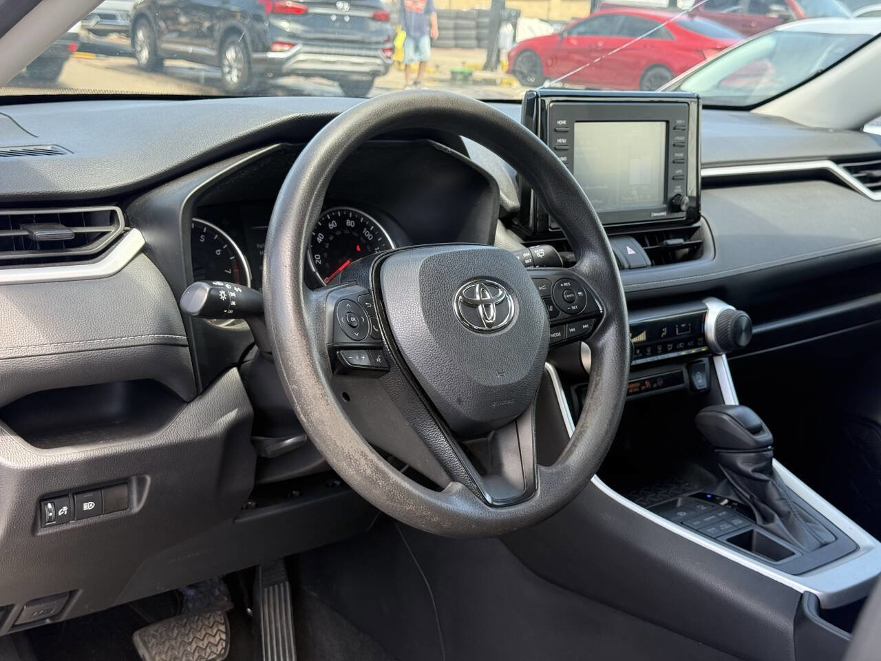 Used 2021 Toyota RAV4 LE image 21