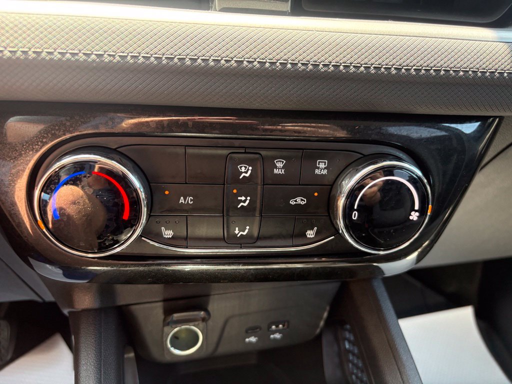 Used 2026 Chevrolet TrailBlazer LT w/ LT Cold Weather Package FWD image 5