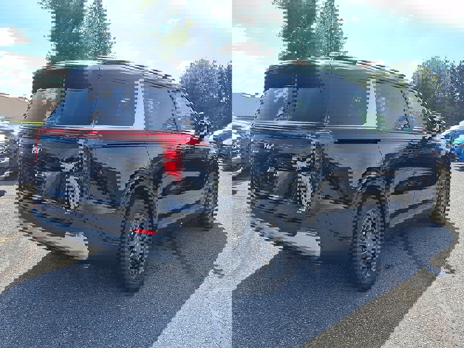 New 2026 Kia Carnival EX image 3