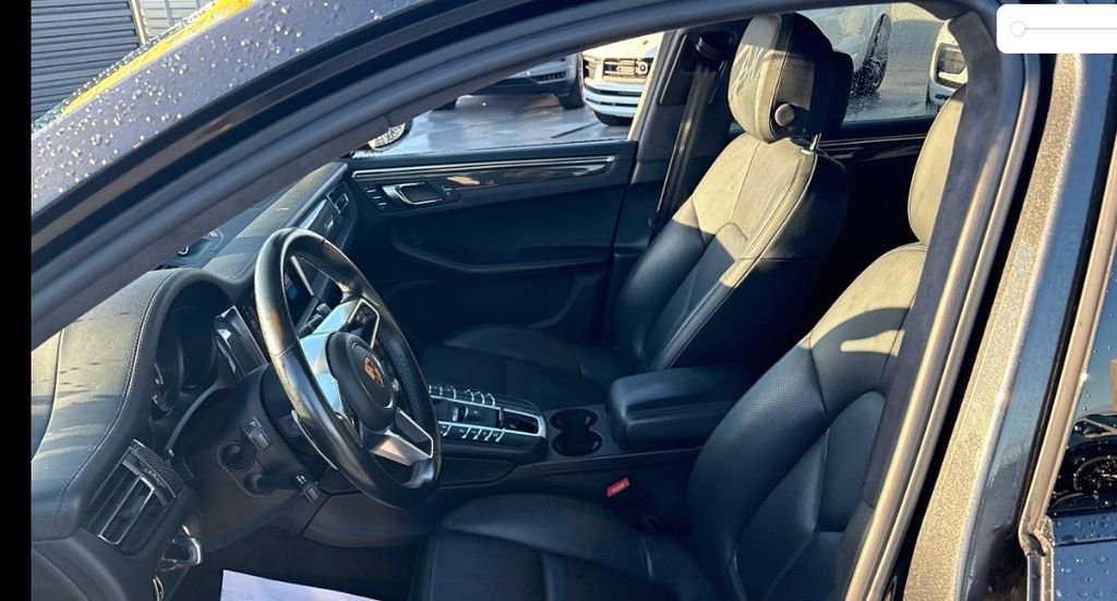 Used 2020 Porsche Macan Turbo image 2
