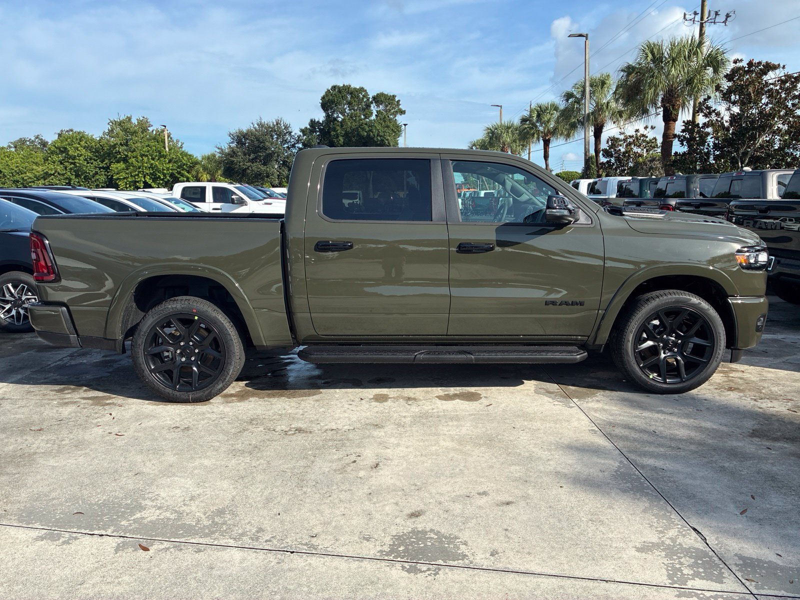 New 2027 RAM 1500 Laramie AWD/4WD image 6