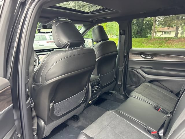 New 2027 Jeep Grand Cherokee L 4WD image 10
