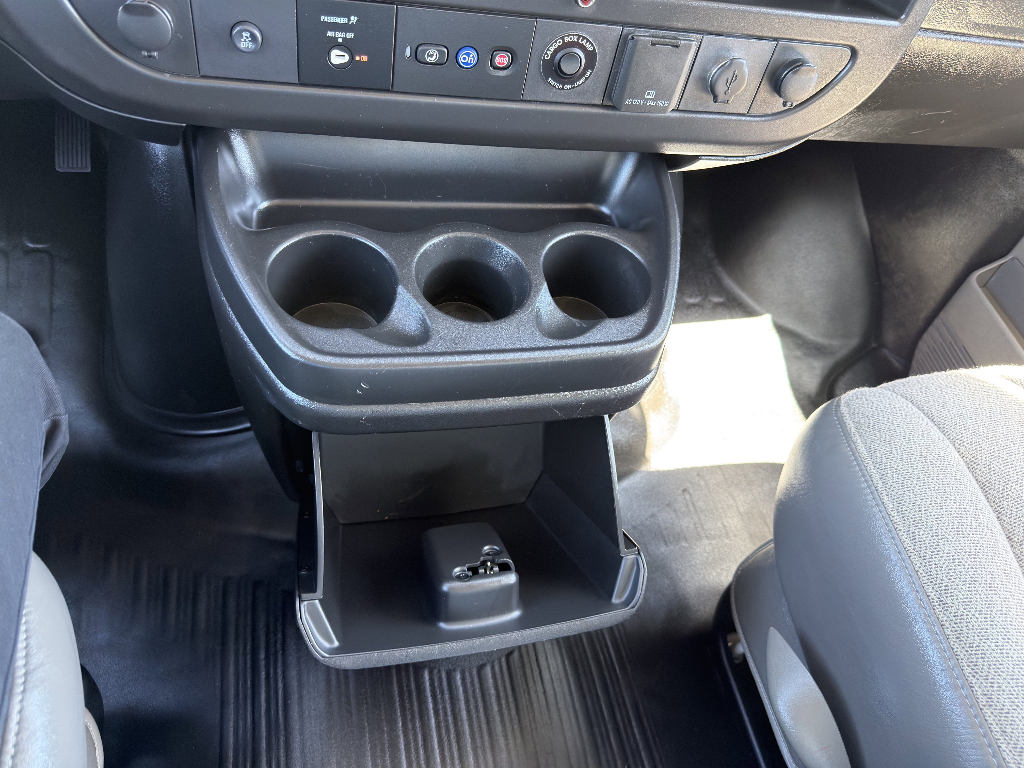 Used 2021 Chevrolet Express 3500 w/ Driver Convenience Package image 33