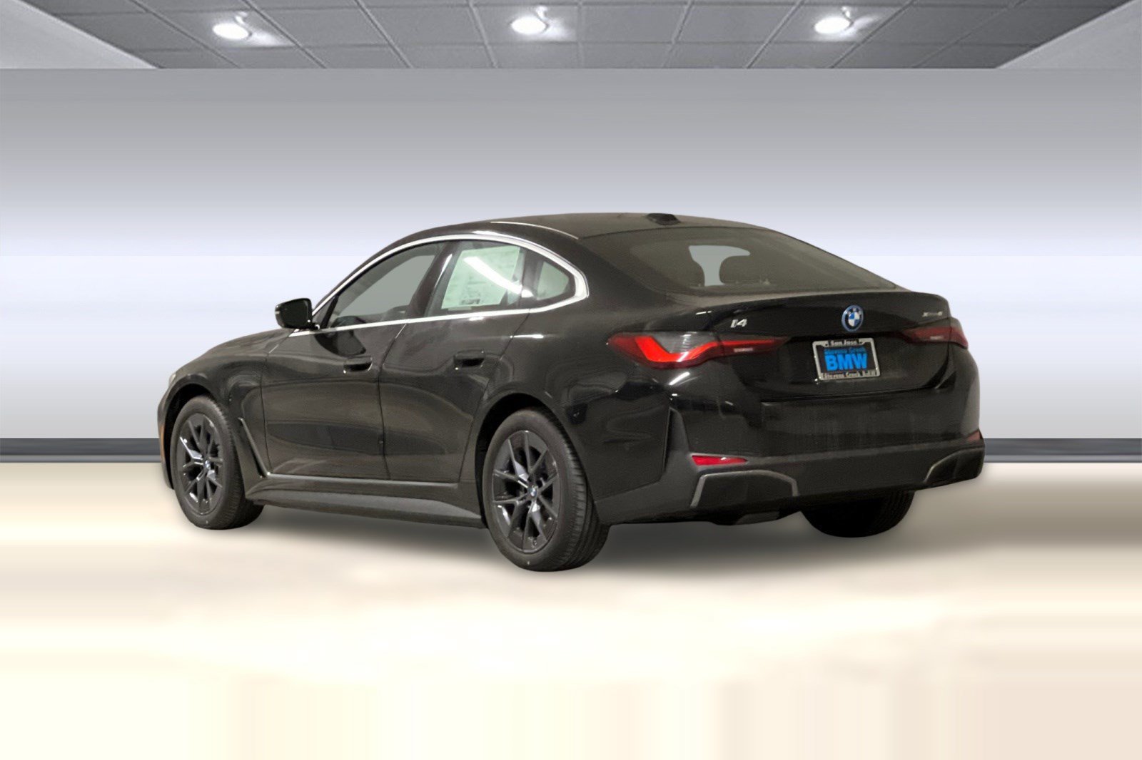 Used 2025 BMW i4 xDrive40i w/ Premium Package AWD/4WD image 3