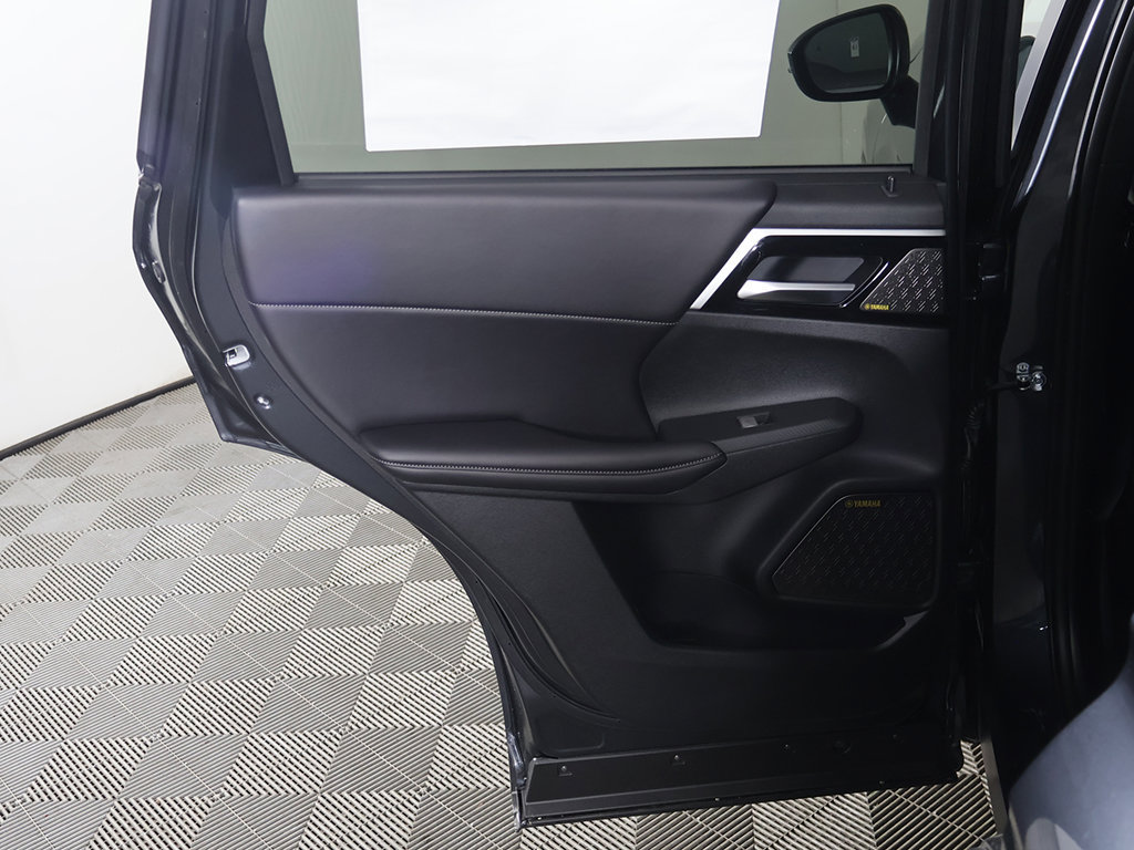 New 2026 Mitsubishi Outlander SE FWD image 28