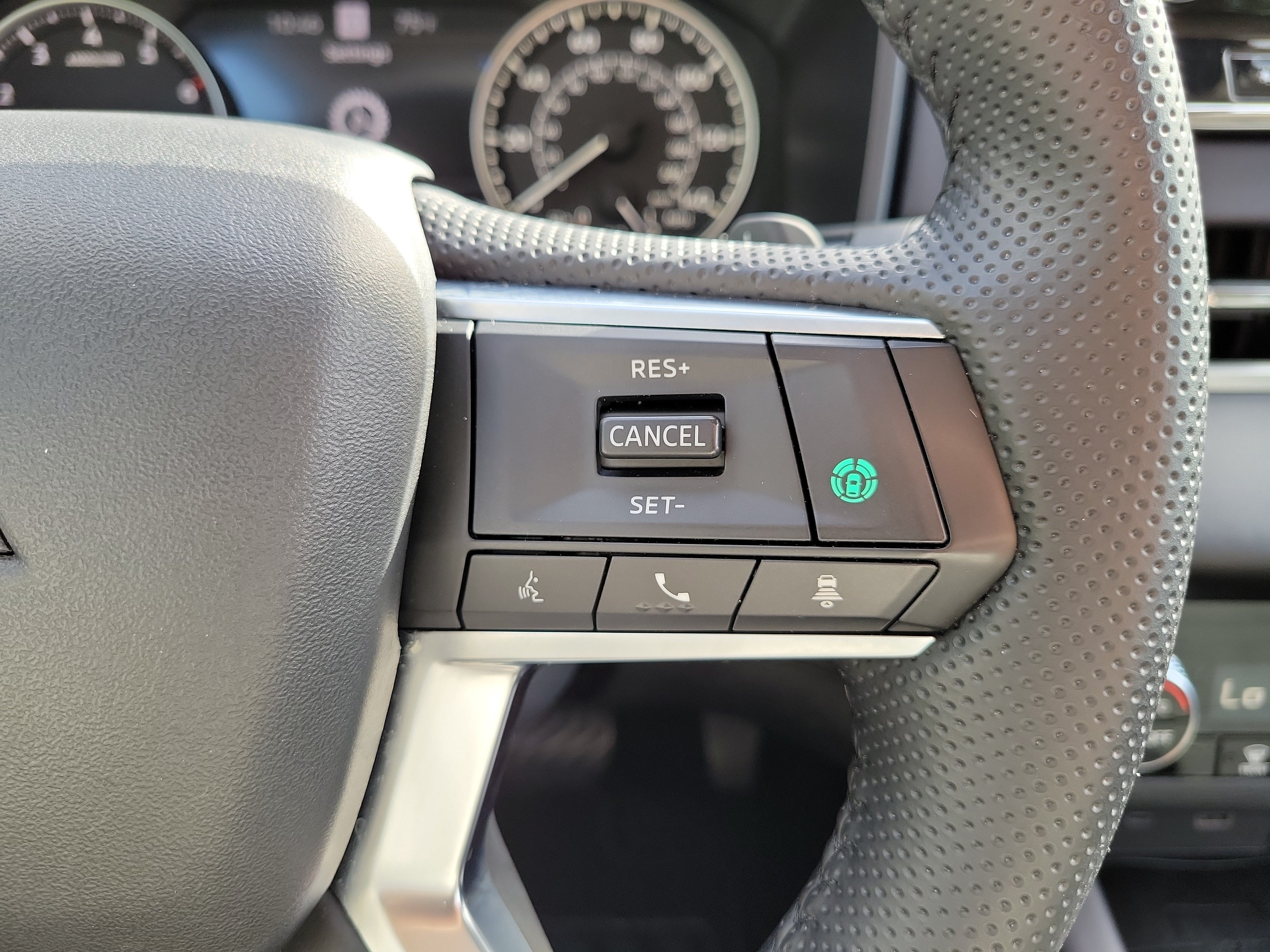 Used 2023 Mitsubishi Outlander SE AWD/4WD image 25