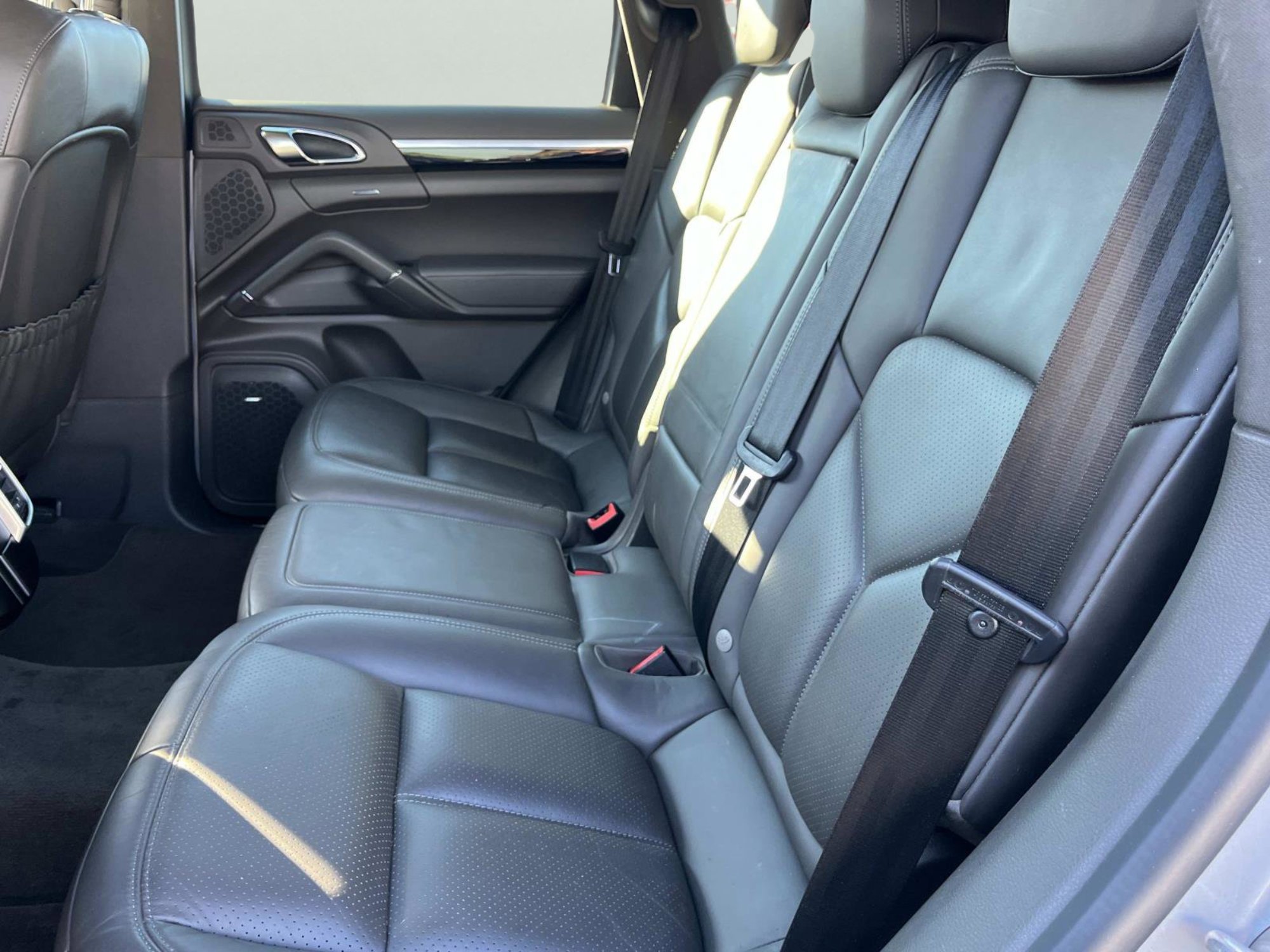 Used 2017 Porsche Cayenne Platinum Edition image 15