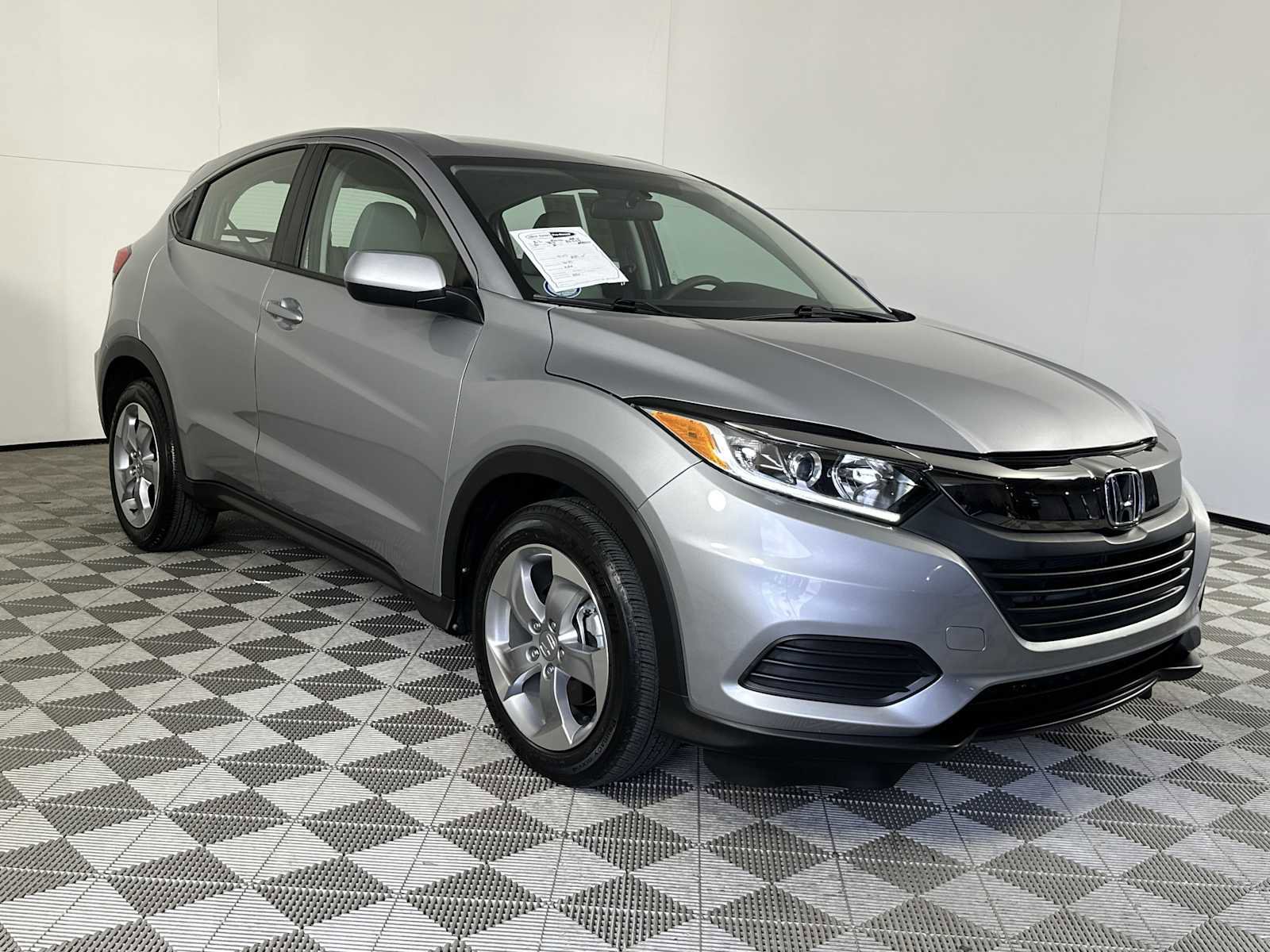 Used 2022 Honda HR-V LX image 1