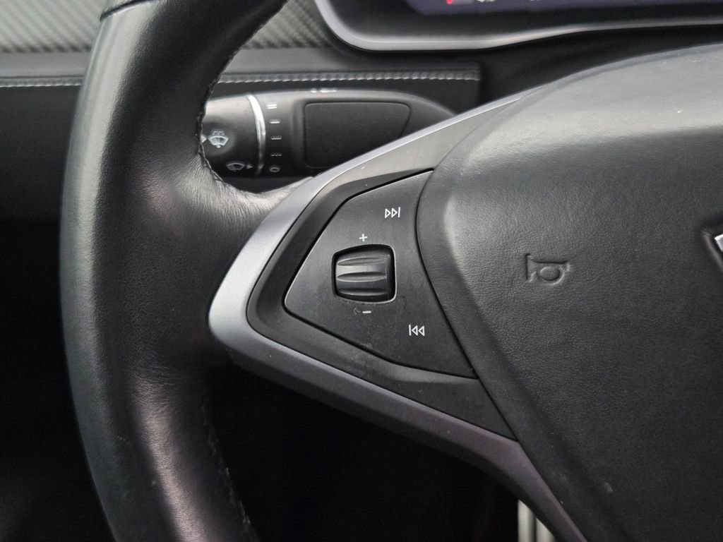 Used 2018 Tesla Model X P100D image 24