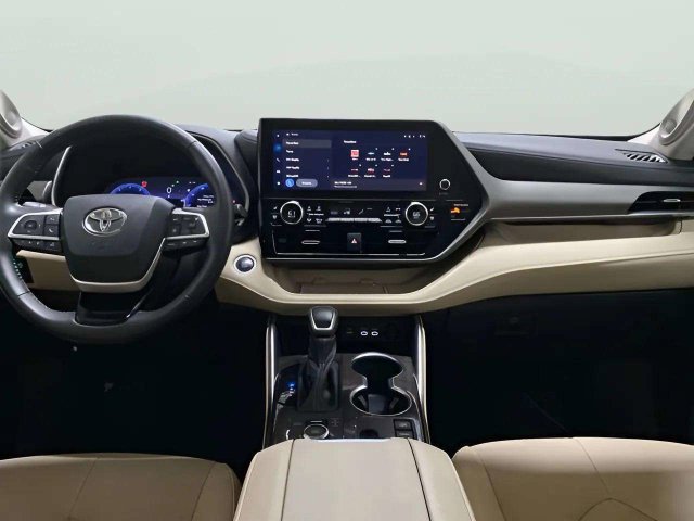 Used 2024 Toyota Highlander Limited AWD/4WD image 11