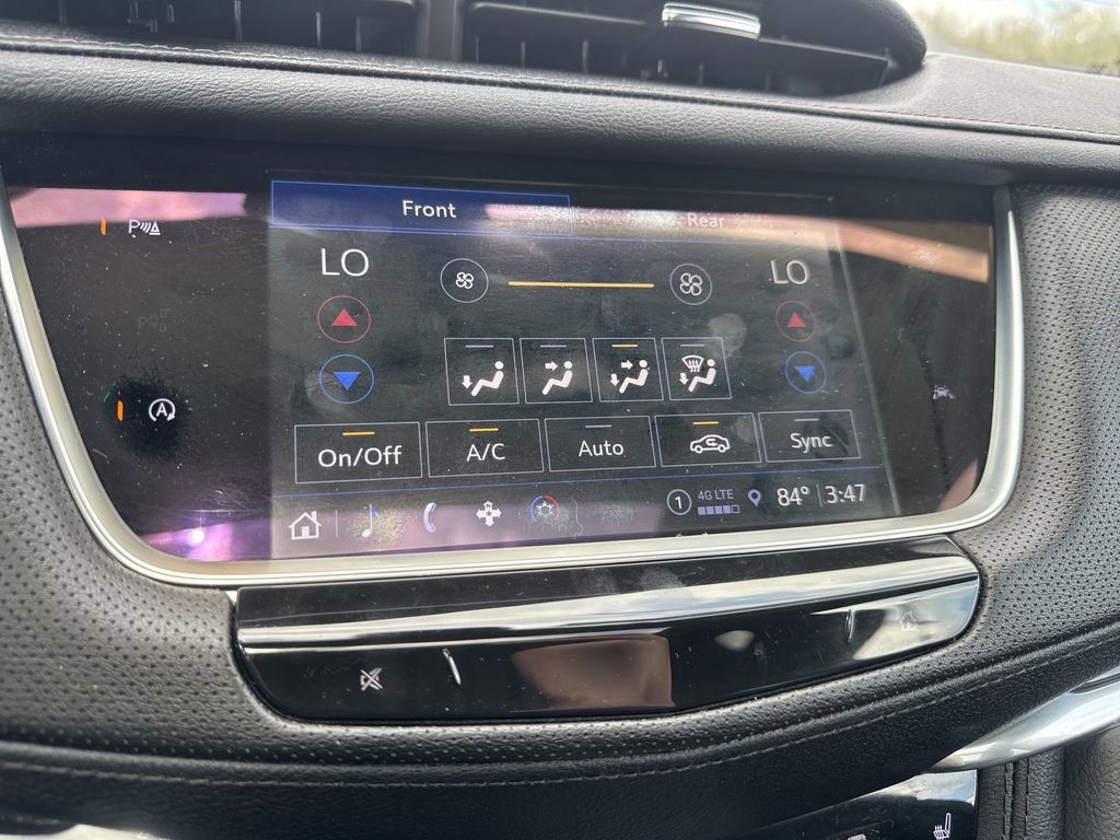 Used 2024 Cadillac XT6 Luxury w/ LPO, Floor Liner Package image 19