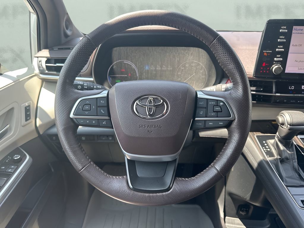 Used 2021 Toyota Sienna Platinum image 15