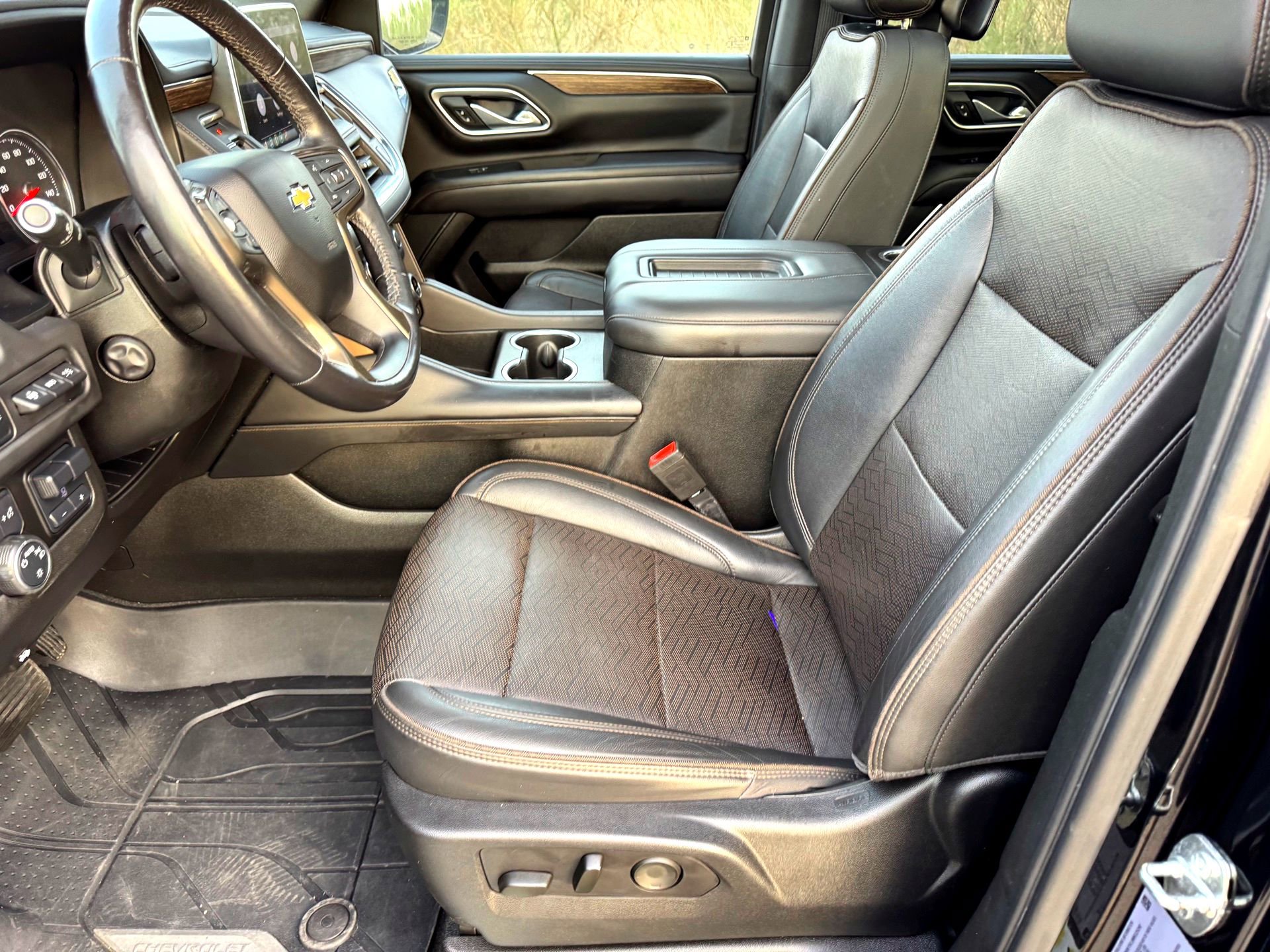 Used 2021 Chevrolet Tahoe High Country w/ Premium Package image 12