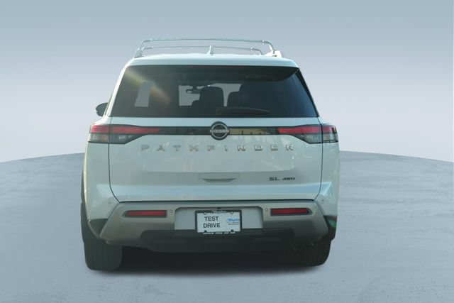 Used 2025 Nissan Pathfinder SL AWD/4WD image 8