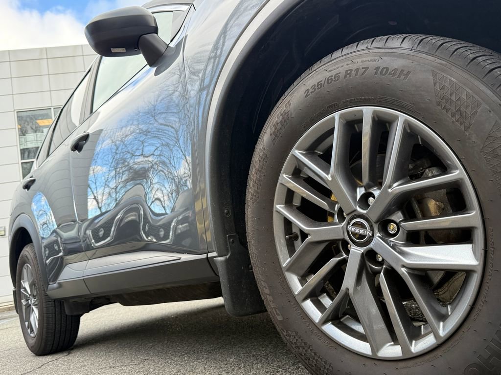 Used 2023 Nissan Rogue S image 7