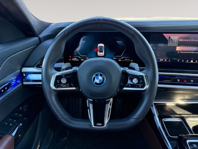 Used 2026 BMW 750e xDrive AWD/4WD image 12