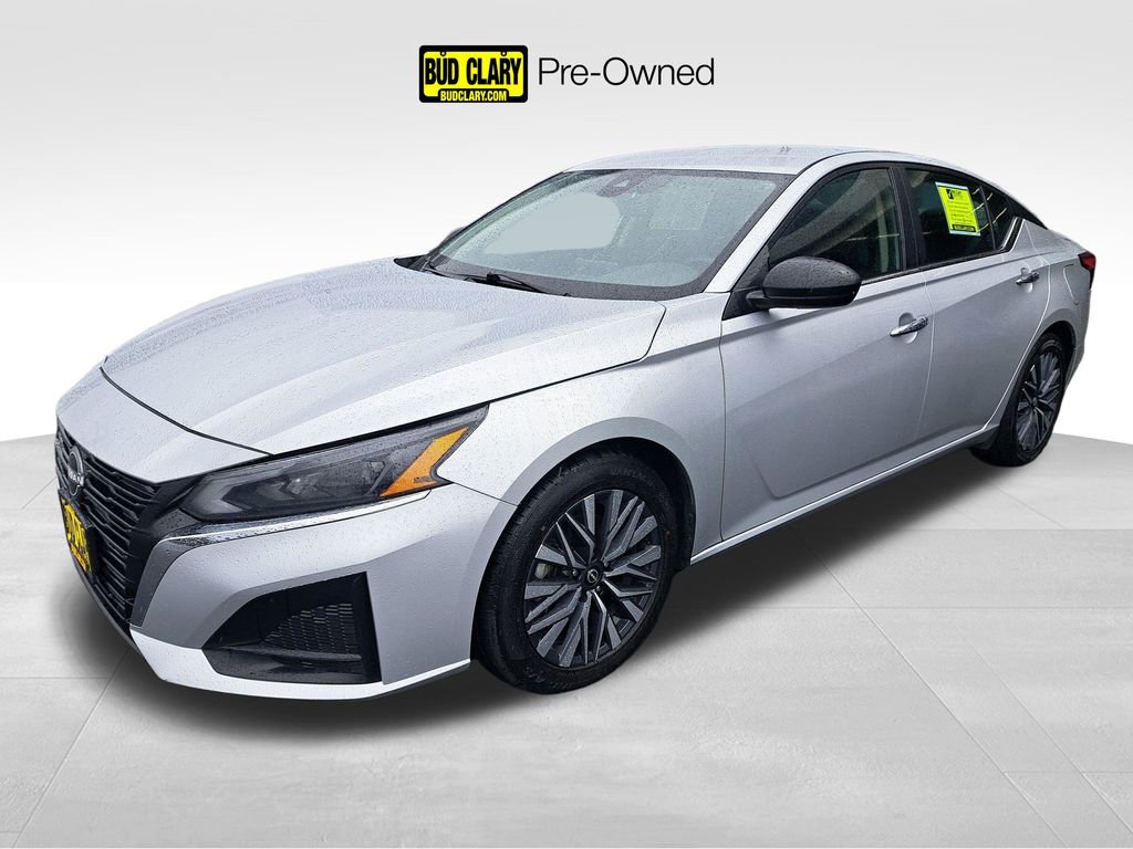 Used 2024 Nissan Altima 2.5 SV FWD image 1