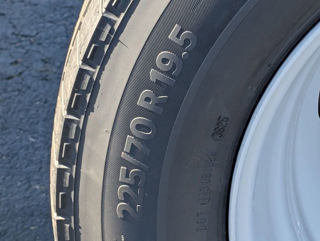 New 2026 Ford F550 4x4 Regular Cab Super Duty image 17