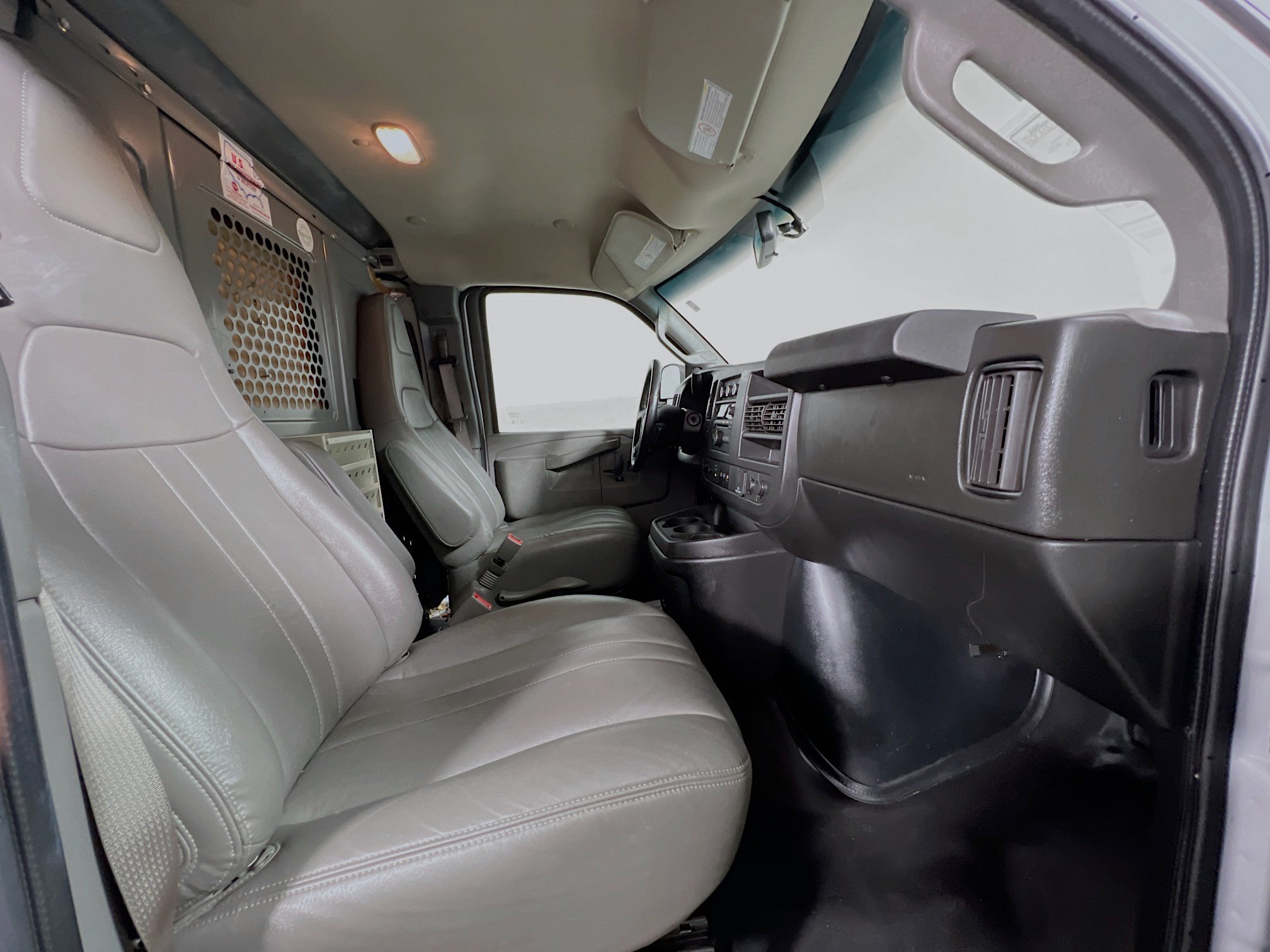 Used 2021 Chevrolet Express 2500 Extended w/ Communications Package RWD image 28