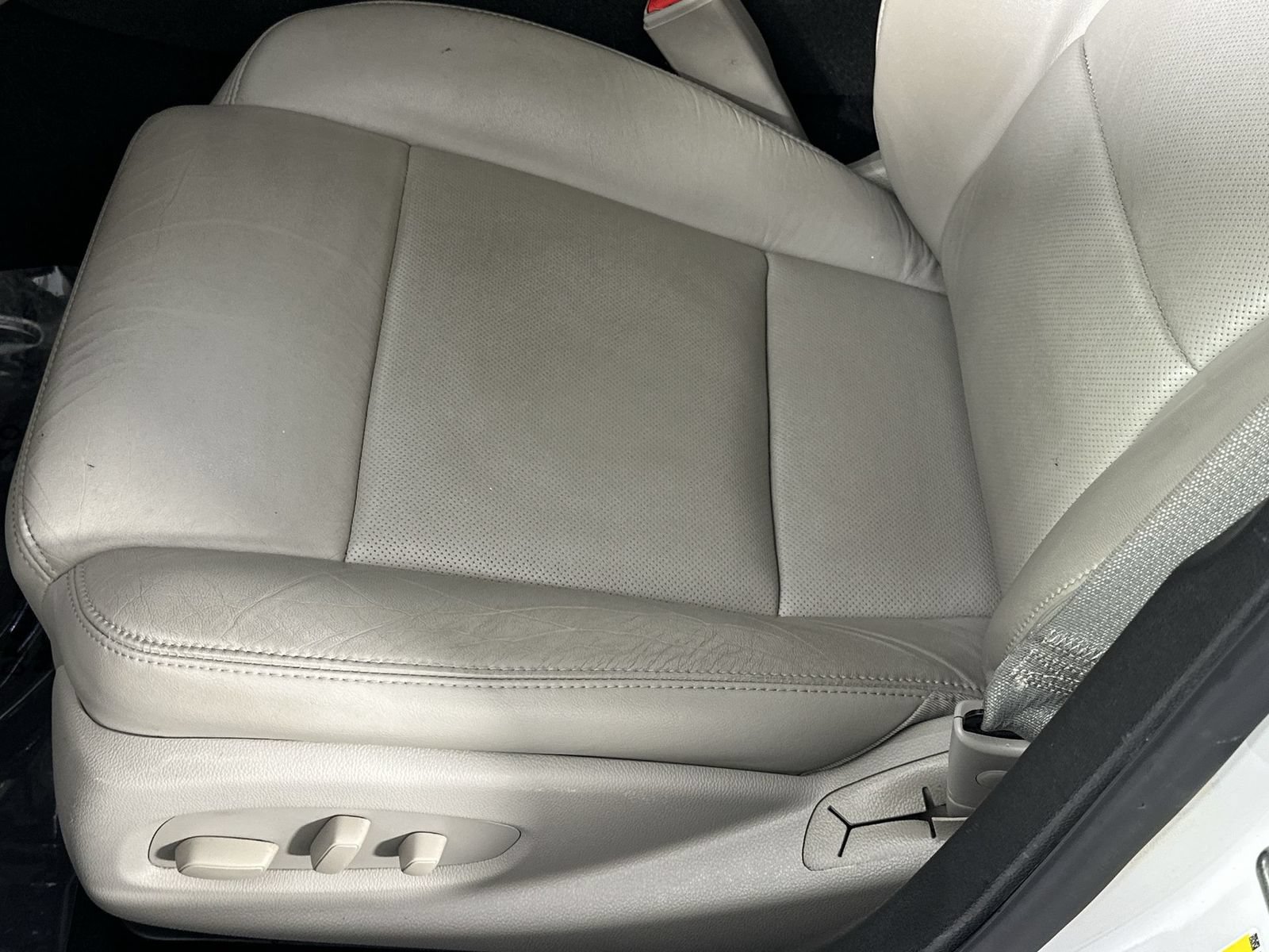 Used 2019 Cadillac CTS Sedan w/ Seating Package RWD image 12