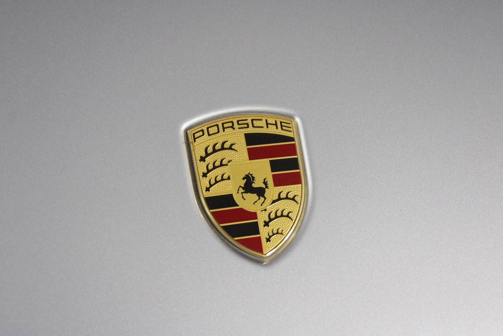 Certified 2026 Porsche Macan Turbo AWD/4WD image 29