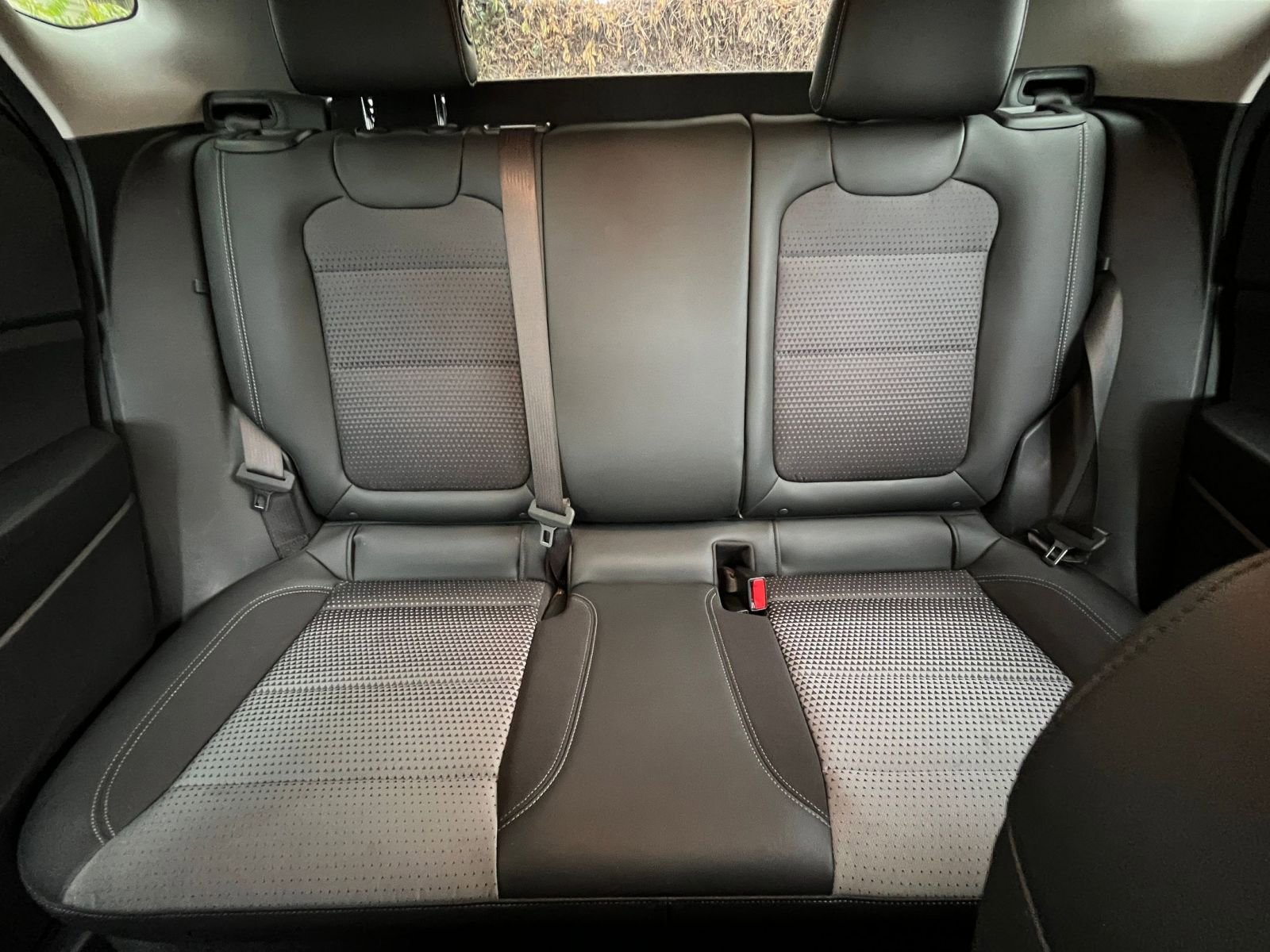 Used 2025 Chevrolet Trax LT image 36