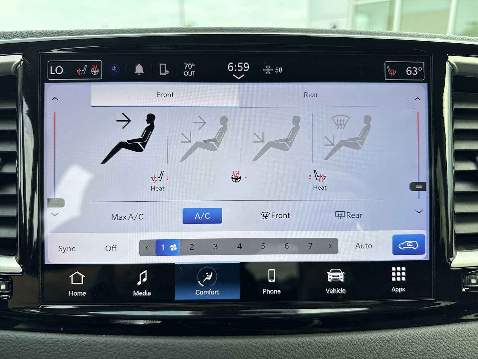 Used 2024 Chrysler Pacifica Touring-L FWD image 14
