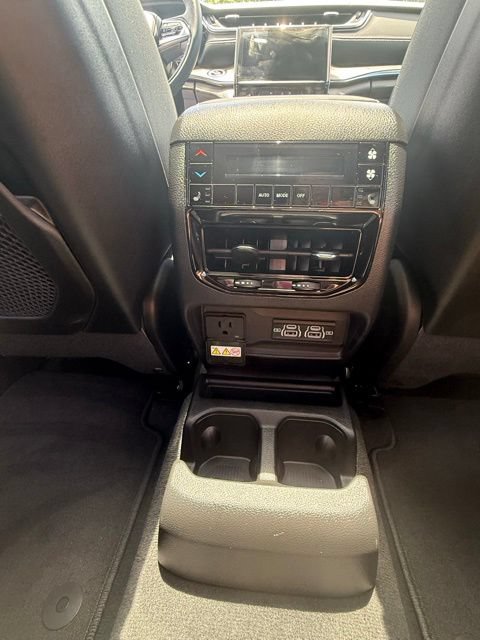 New 2025 Jeep Grand Cherokee L Overland w/ Advanced Protech Group III AWD/4WD image 20