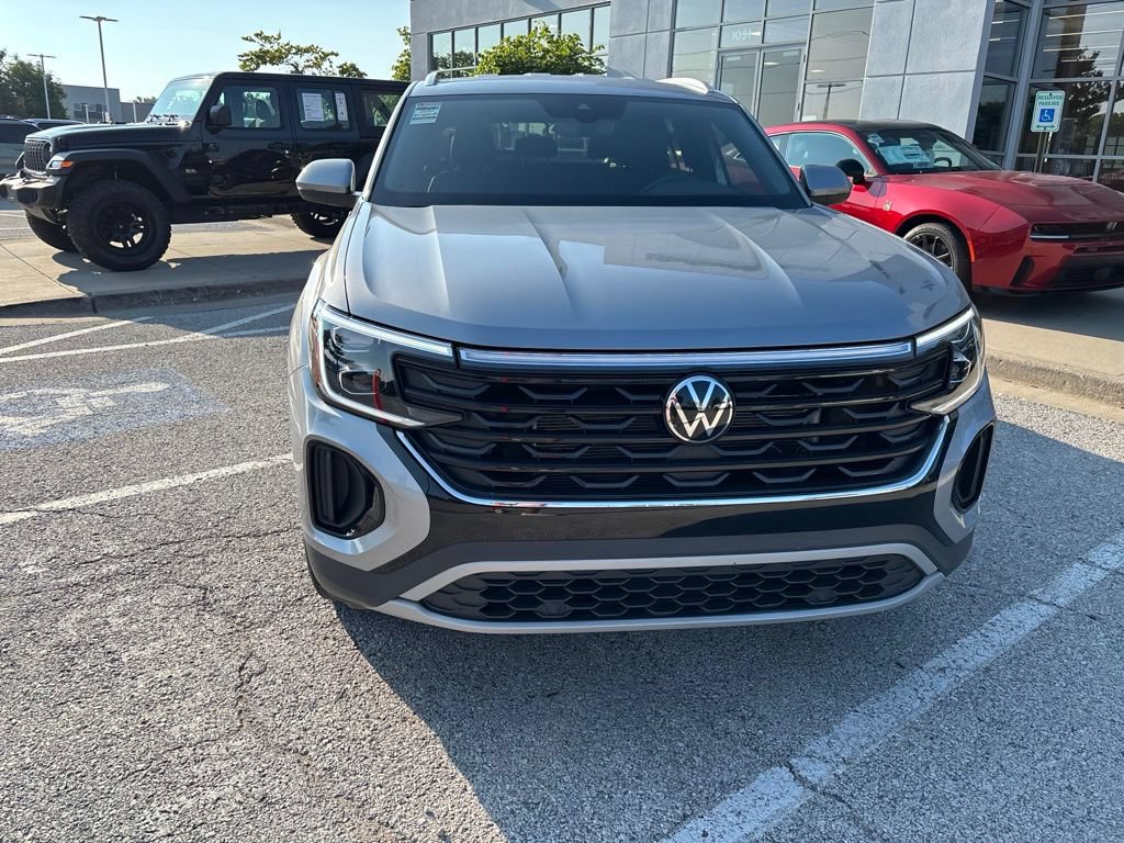 Used 2026 Volkswagen Atlas Cross Sport SE AWD/4WD image 9