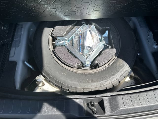 Used 2021 Toyota RAV4 Limited AWD/4WD image 21