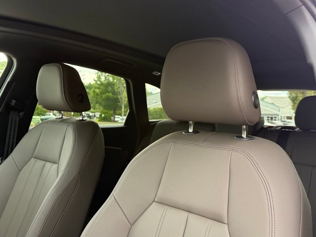 Used 2025 Audi Q5 Premium w/ Convenience Package AWD/4WD image 29