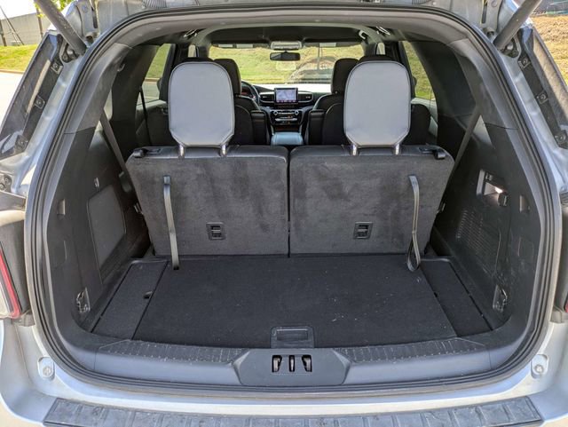 Used 2022 Ford Explorer ST-Line w/ Class IV Trailer Tow Package RWD image 13
