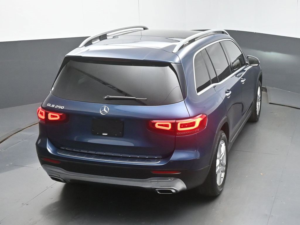 Used 2021 Mercedes-Benz GLB 250 w/ Premium Package image 46