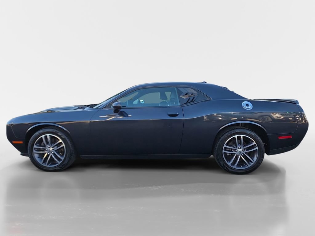Used 2019 Dodge Challenger SXT w/ Plus Package image 2