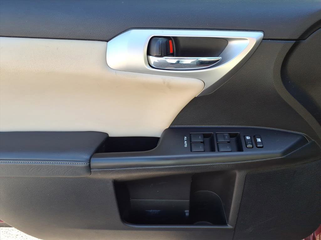 Used 2012 Lexus CT 200h Premium image 15